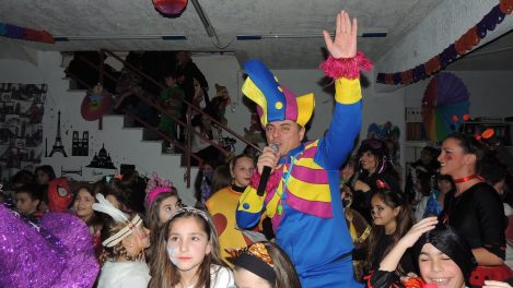 ageorgatos-frontistirio-ksenwn-glwsswn-carnival-2017-16